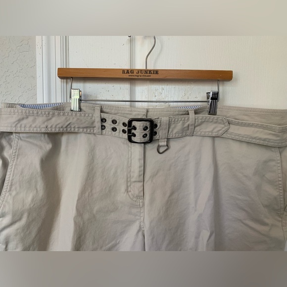 Tommy Hilfiger Khaki Pants with Belt, Size 24 - Picture 3 of 5